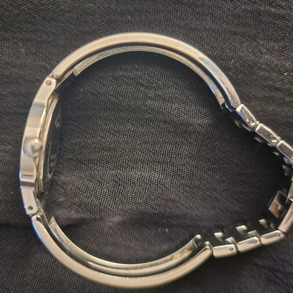 MOVADO Amorosa Silver & Black with diamond accent - Picture 5 of 14